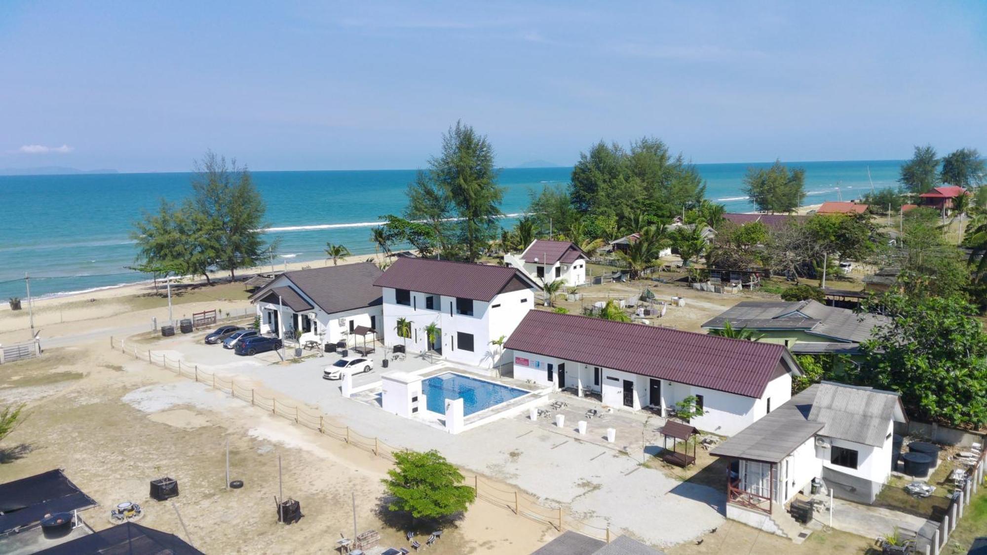 Kamalia Villas Kampung Penarik Exterior photo